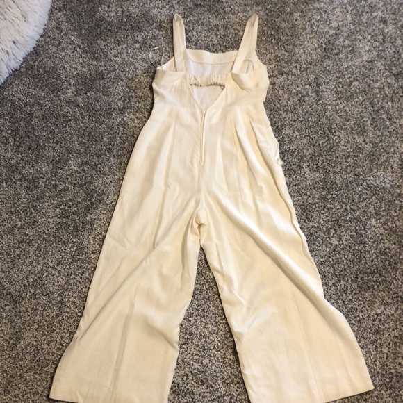 Super Cute Romper! Never Been Worn! - Picture 2 of 2